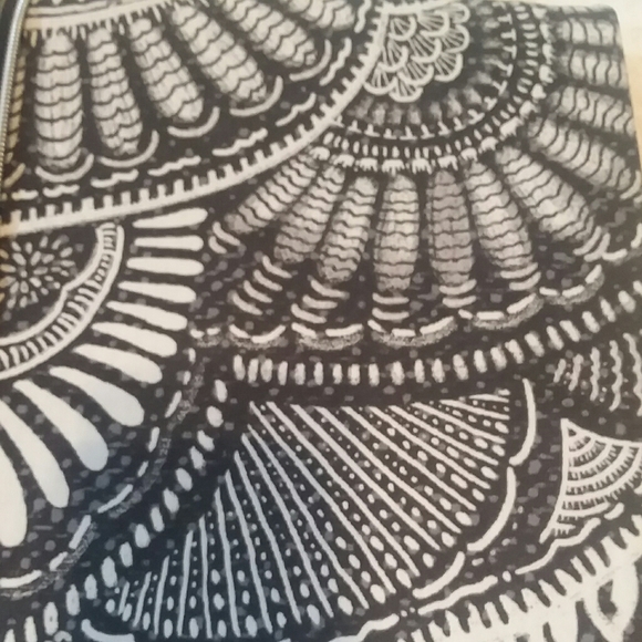 Shalini Gray & White Print Twin Duvet Cover Set - Picture 2 of 4